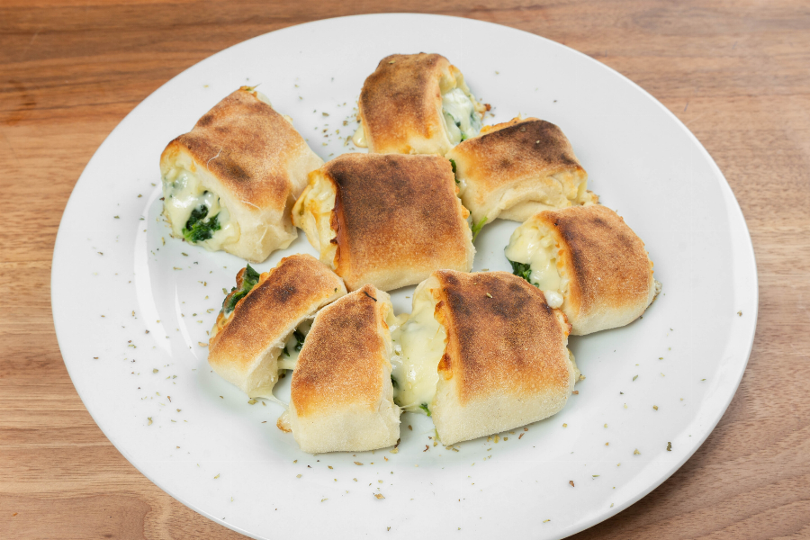 Gefüllte Pizzabrötchen Spinaci